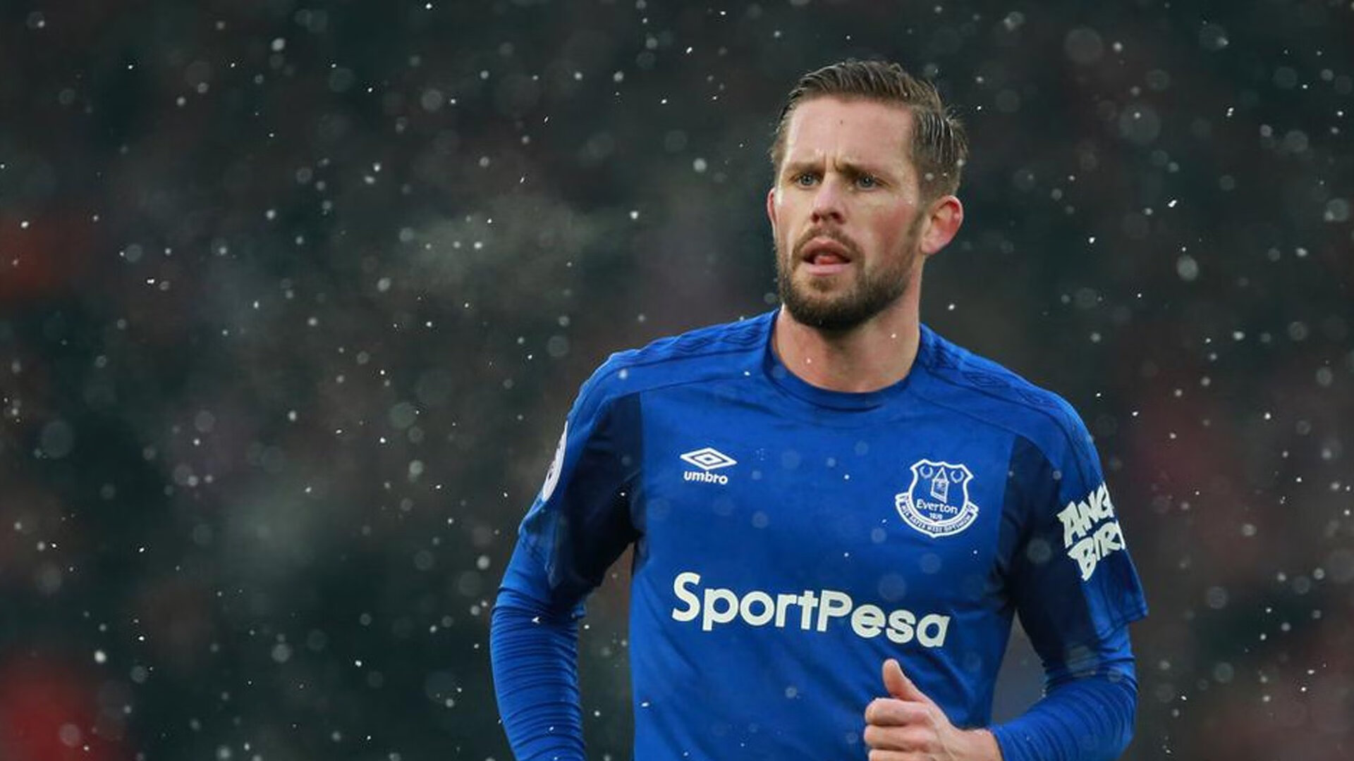 KAIYUNAPP-西甲门神多次神级扑救，比赛高潮迭起，西甲门将60米吊射